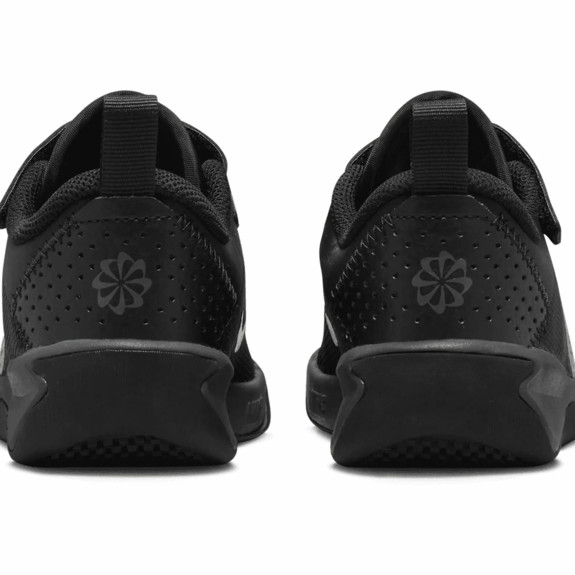 NIKE omni multi-court k- Innendørssko|Innendørssko