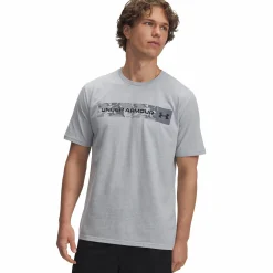 UNDER ARMOUR ua camo chest stripe ss-blk m- T-skjorter Og Singlet·T-skjorter